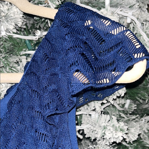 Elegant Blue Lace Dress - Picture 6 of 17